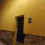 Konukevi Il Cortiletto 3*